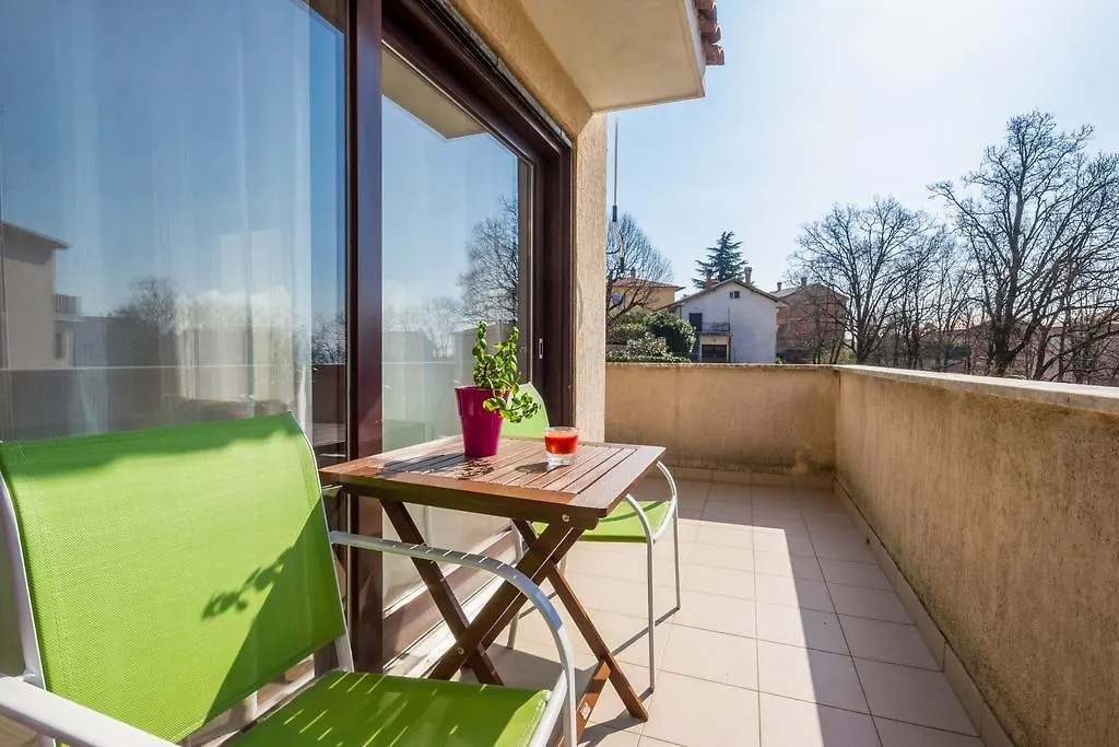Cozy And Modern Apartment Kastav
