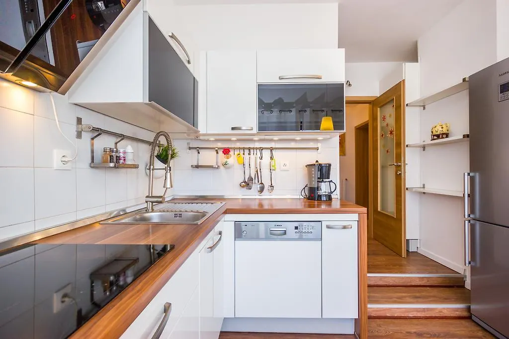 Cozy And Modern Apartment Kastav